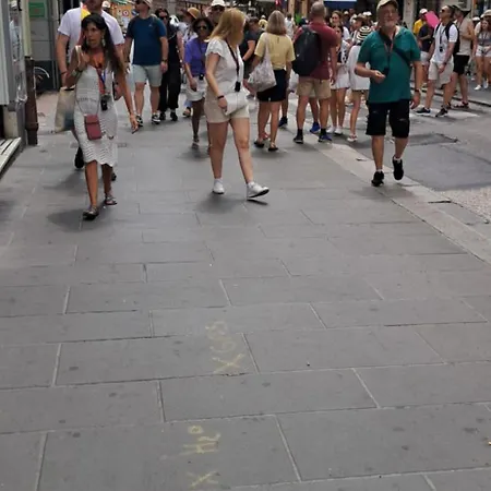 Italian Guest * Genoa