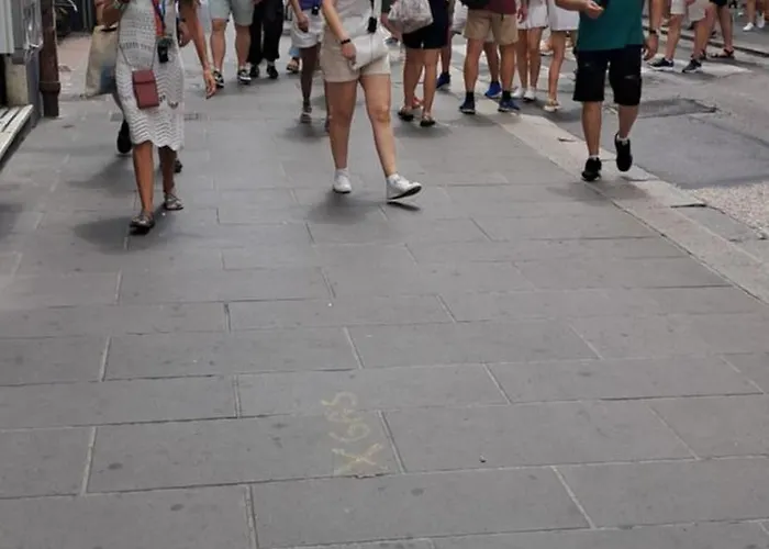 Italian Guest * Genova