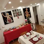 Italian Guest *