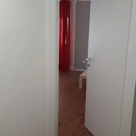 Italian Guest *